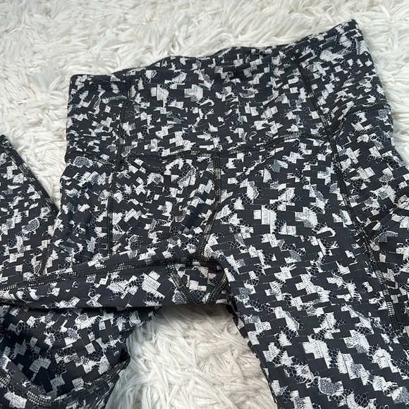 Lululemon Fast and Free Tight II 25" *Non-Reflective Nulux Pace Lace Graphite Gr - Picture 2 of 6